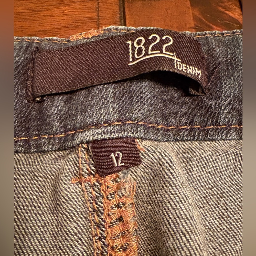 1822 Wide Cuff Dark Wash - Size 12 - Classic, Flattering & Comfort - Picture 3 of 9